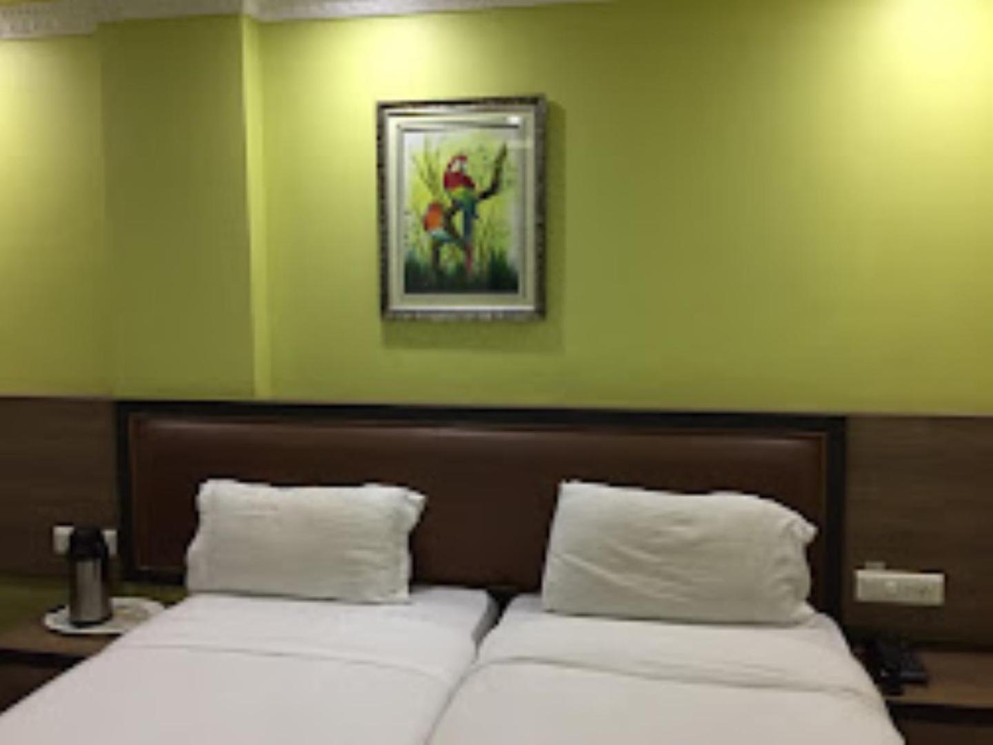Hotel Gokul Plaza à Bhubaneswar Extérieur photo
