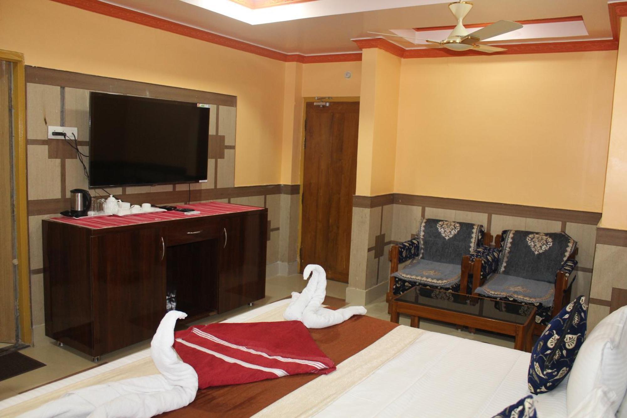 Hotel Gokul Plaza à Bhubaneswar Extérieur photo