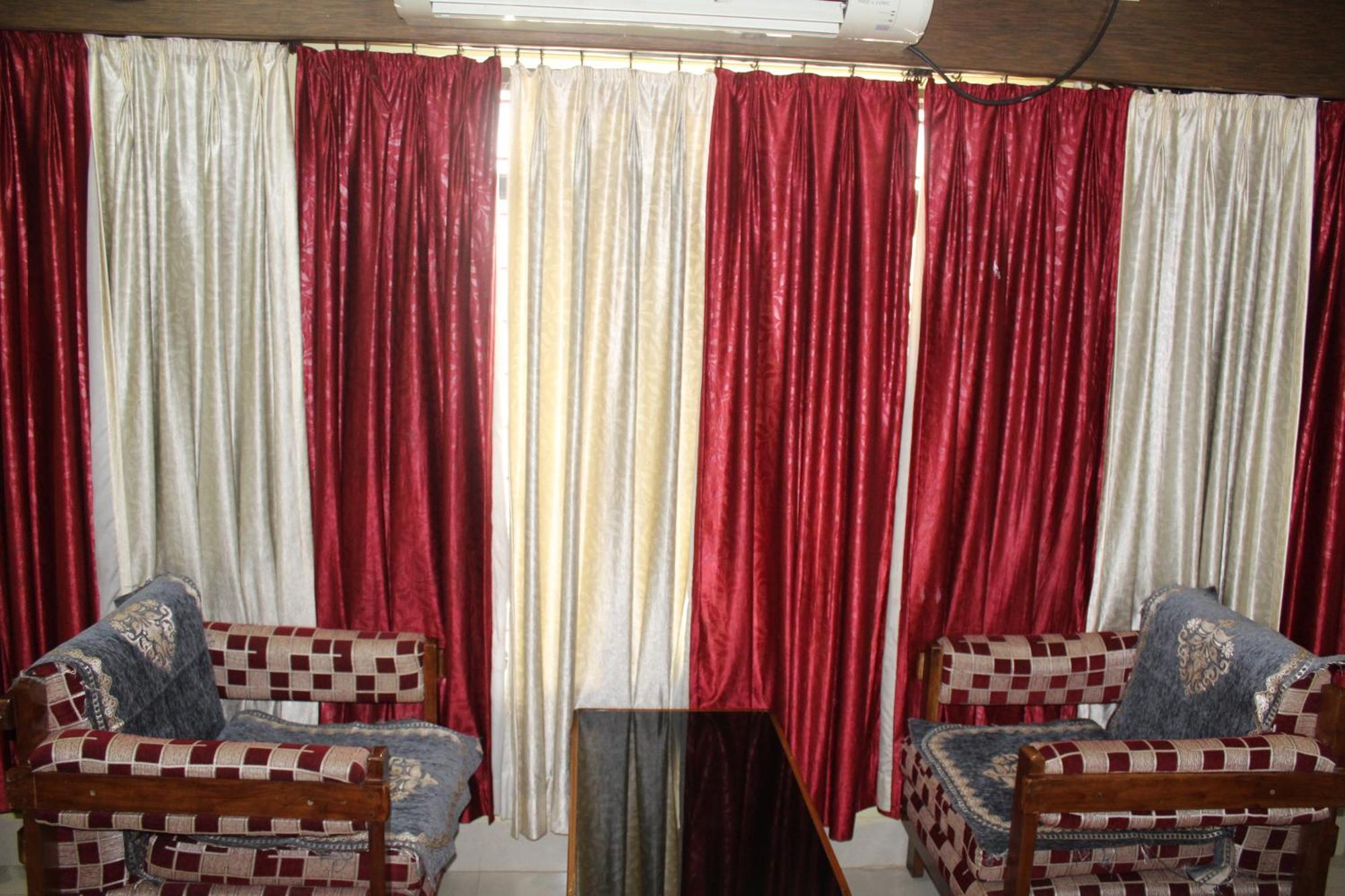 Hotel Gokul Plaza à Bhubaneswar Extérieur photo