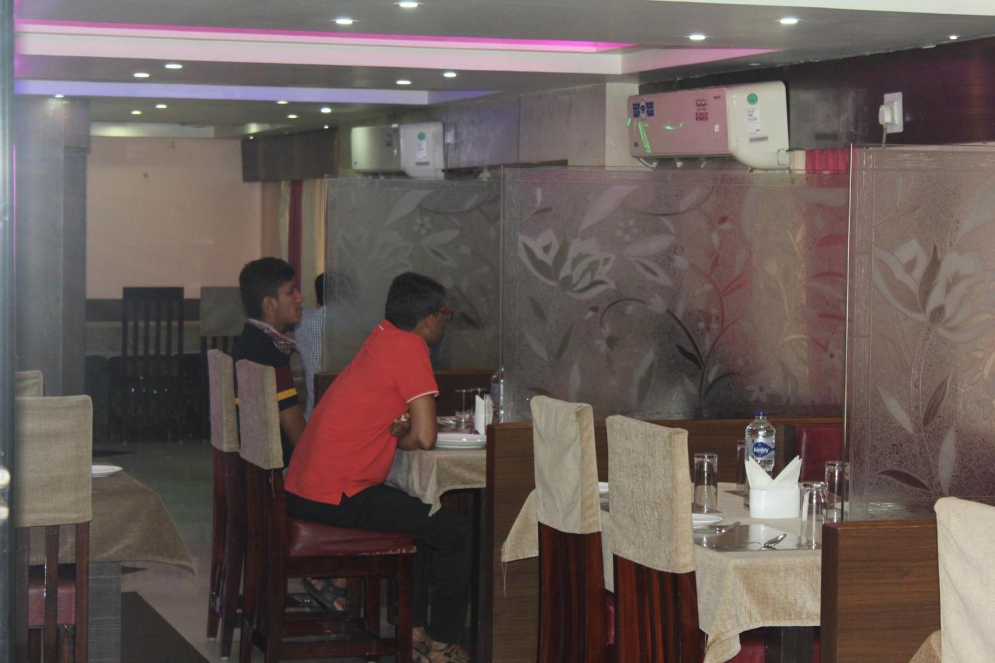 Hotel Gokul Plaza à Bhubaneswar Extérieur photo