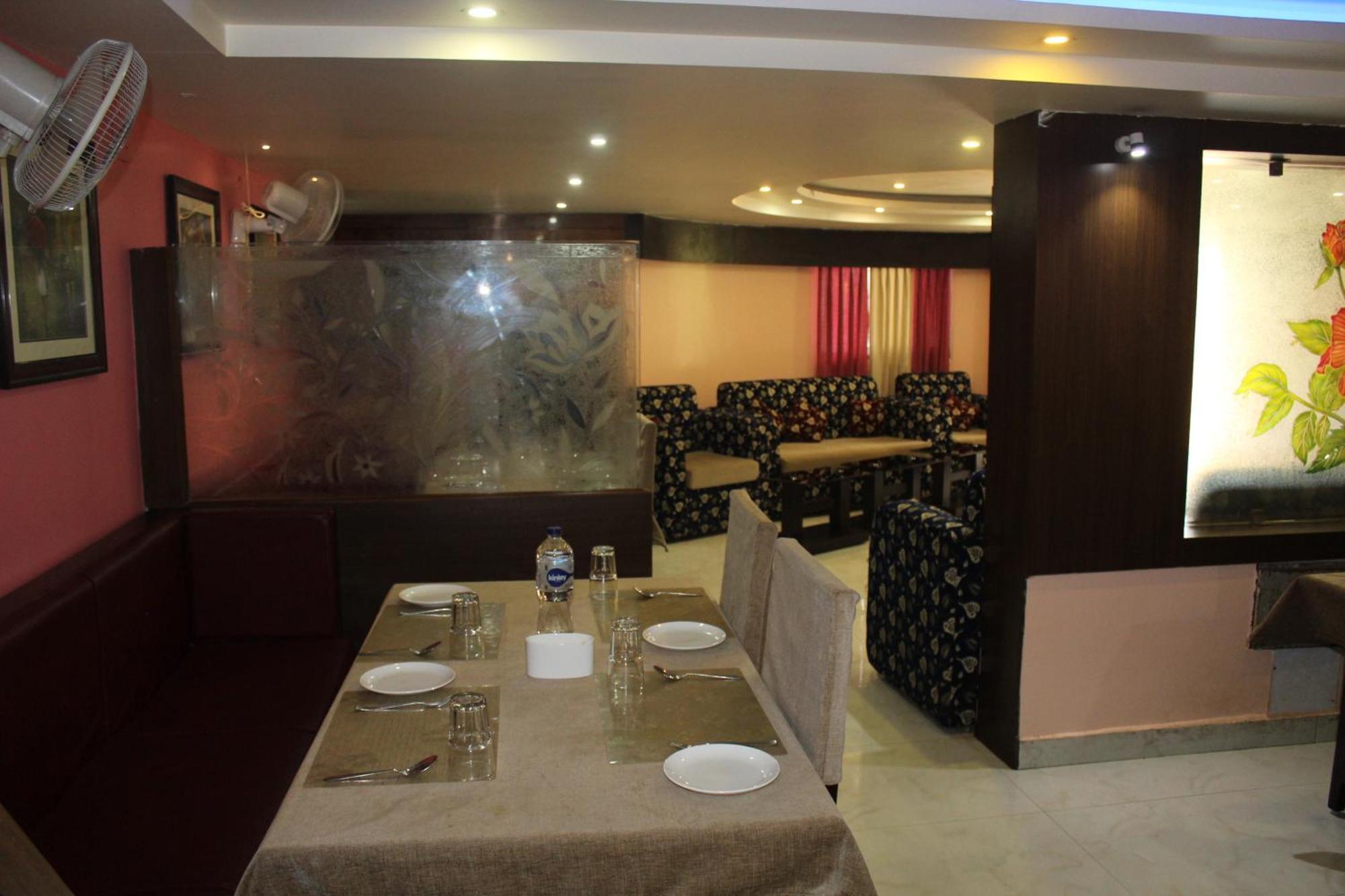 Hotel Gokul Plaza à Bhubaneswar Extérieur photo