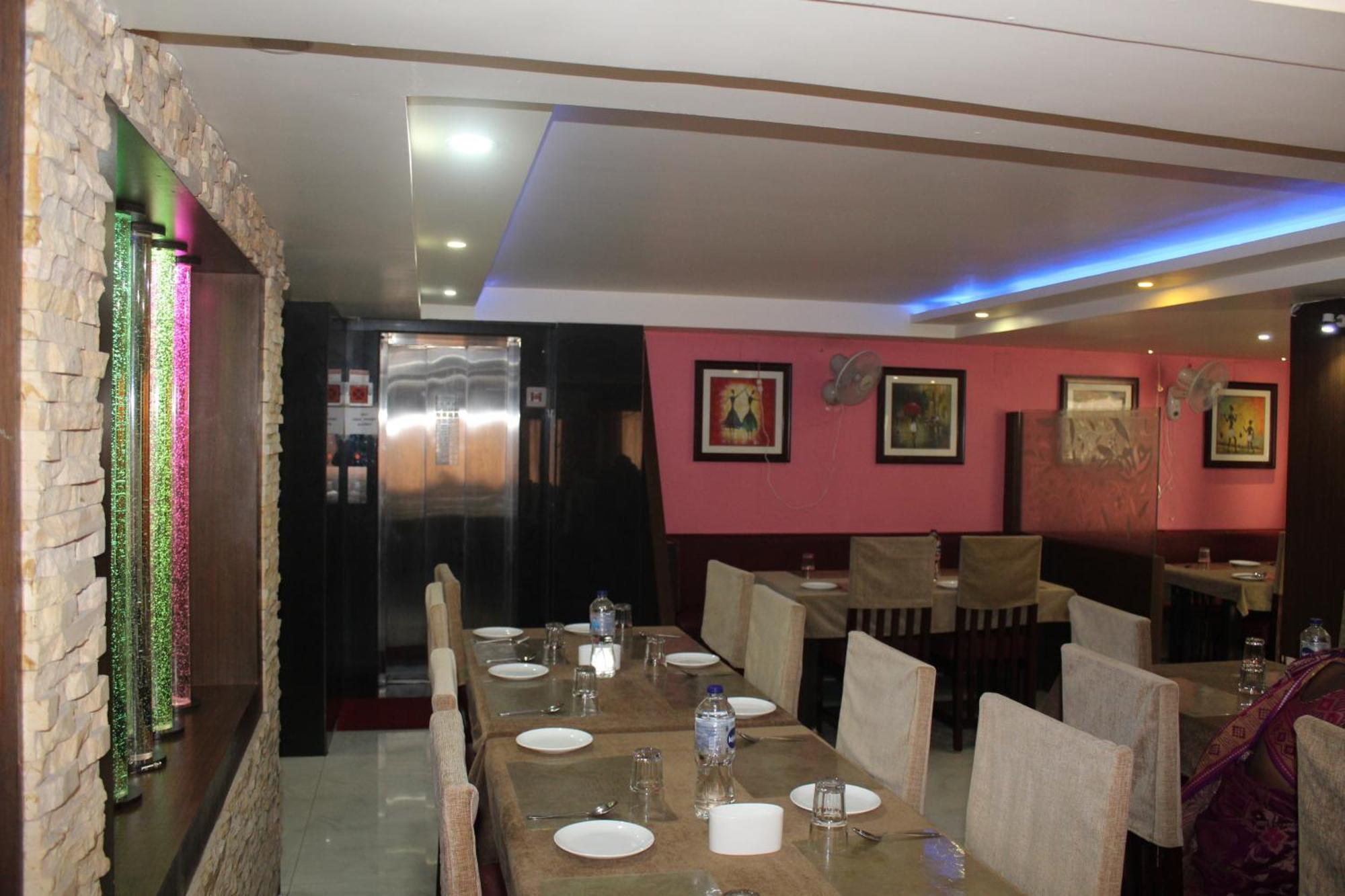 Hotel Gokul Plaza à Bhubaneswar Extérieur photo